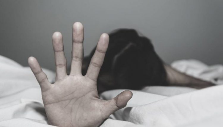 Καταγγελία για βιασμό 19χρονης από συνάδελφό της: «Ο, τι έγινε, ήταν με τη συναίνεσή της», λέει ο κατηγορούμενος