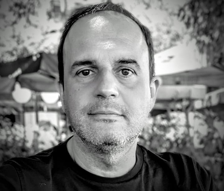 Κώστας Μιχαλάκης: Πατρίκιου Λιβέριου και Πατριάρχη Ταράσιου γωνία – Μερικές σκέψεις για το πολλαπλό βιβλίο