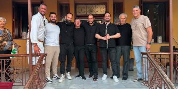«ΜοιράΖΩμαι» αγάπη με τους ηλικιωμένους του Γηροκομείου Μεγάλων Καλυβίων