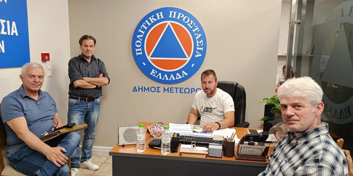 Επίσκεψη Μπίκου στον Δήμο Μετεώρων με θέμα συντονισμό, ετοιμότητα και πρόληψη για την αντιπυρική περίοδο