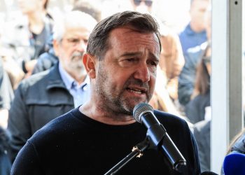 Αιχμές Πλακιά για την παραίτηση Κοκοτσάκη: Οι «εμείς με τη Μαρία κι εσείς με τη Μαφία» τώρα… listerine