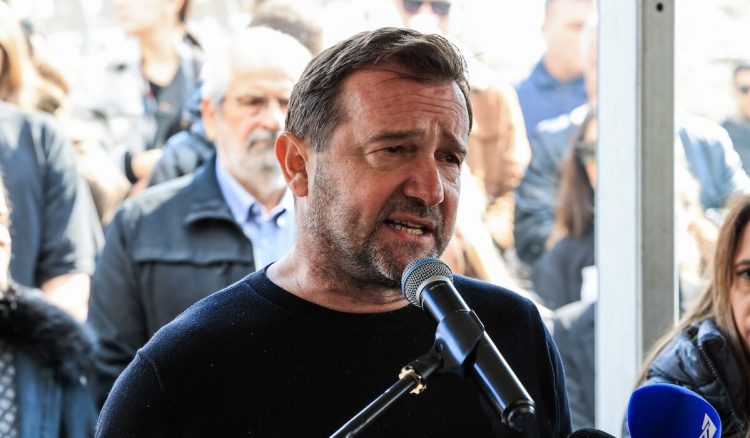 Αιχμές Πλακιά για την παραίτηση Κοκοτσάκη: Οι «εμείς με τη Μαρία κι εσείς με τη Μαφία» τώρα… listerine