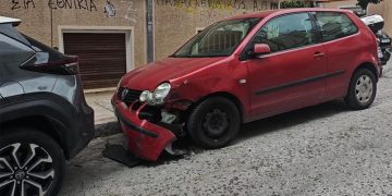 Κι άλλος μεθυσμένος οδηγός με “βραχιολάκια” – Έπεσε πάνω σε σε σταθμευμένο όχημα