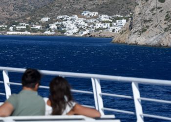 Καιρός: Με ισχυρά μελτέμια και λίγη αστάθεια η Παρασκευή – Η πρόγνωση για το Σαββατοκύριακο