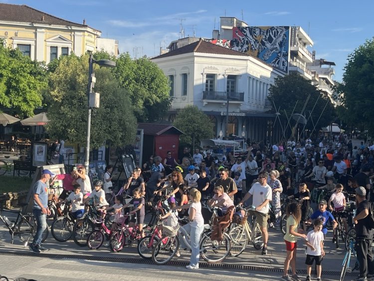 “Αφού έχω το ποδήλατό μου”… Και φέτος μεγάλη ποδηλατοβόλτα στα Τρίκαλα