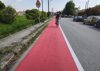 Νέος ποδηλατόδρομος στην οδό Λέσβου, διαγραμμίσεις στην πόλη για την ασφάλεια των ποδηλατών