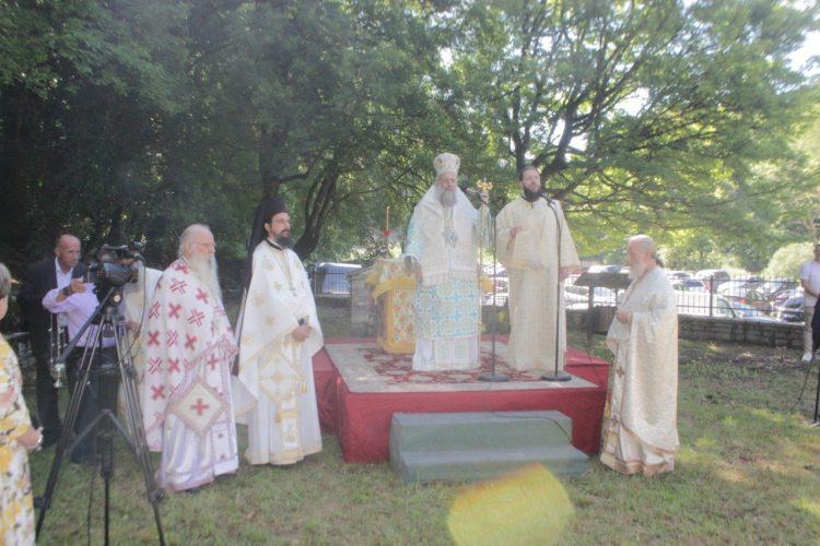 Την Αγία Τριάδα γιόρτασε το Βαθύρρευμα
