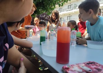 Με επιτυχία ολοκληρώθηκε το εργαστήριο «Μικροί Επιστήμονες, Μεγάλες Ιδέες» στη Βιβλιοθήκη Καλαμπάκας