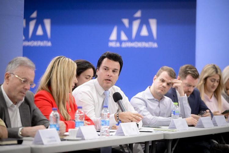 Ο Αν. Γραμματέας Προγράμματος Γιώργος Βλαχογιάννης, με τον νεο Γραμματέα Κωνσταντίνο Κυρανάκη
