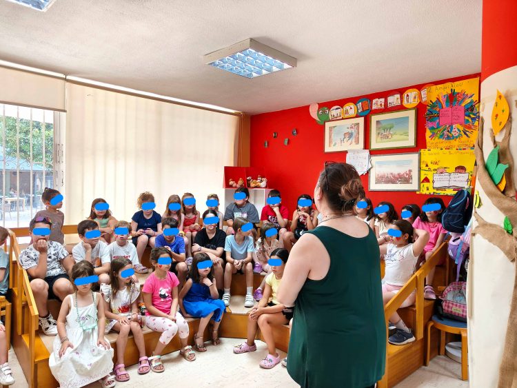 Δημιουργία και φαντασία στο εργαστήριο «Ο ήρωάς μου, εγώ» στη Δημοτική Βιβλιοθήκη Τρικάλων