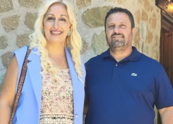 Συνάντηση για τα ξαδέρφια Κάλλη και Μπάμπη Παπαδογιάννη στο Ιερό Μετόχι στη λίμνη Λογγά