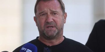 Δίκη για τα Τέμπη: Αύριο η συνέχεια με τοποθετήσεις συνηγόρων επί της εισαγγελικής πρότασης – Τι δήλωσαν οι Πλακιάς, Καρυστιανού, Κωνσταντοπούλου (βίντεο)