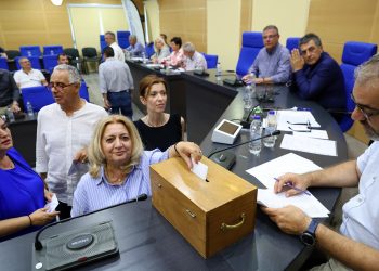 Το νέο προεδρείο του Περιφερειακού Συμβουλίου και τα μέλη της Περιφερειακής Επιτροπής – Πρωτιά για την Χρ. Ντιντή – Τι έκαναν Αθ. Ξάφος & Ντ. Μπάρδας – Τι ψήφισε ο Θ. Τσιάρας (ΦΩΤΟ)
