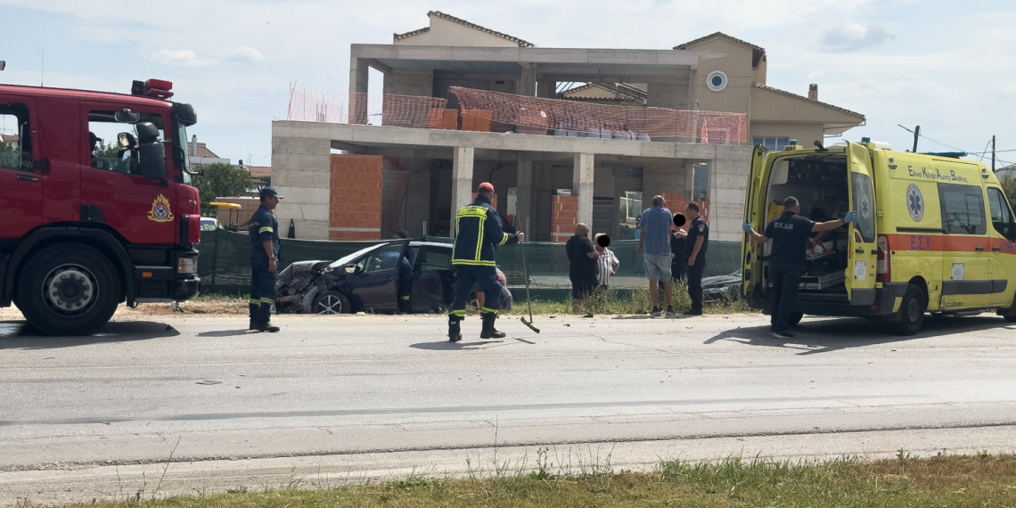 Τροχαίο με τέσσερις τραυματίες στην Περιφερειακή Τρικάλων (φωτ.)