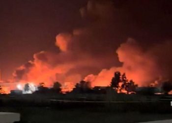 Νύχτα επιθέσεων στο Ιράν: Χτυπήσαμε 90 στόχους, λένε οι ΗΠΑ – Eπιθέσεις σε Κουβέιτ και Μπαχρέιν