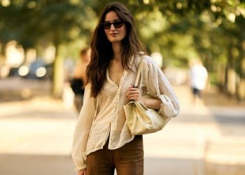 Linen tips: Τα ιδανικά λινά πουκάμισα για τον καύσωνα στην πόλη και στο γραφείο