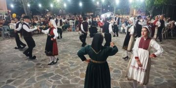 Το αυθεντικό παραδοσιακό Πανηγύρι της Αγίας Παρασκευής στο Ρίζωμα Τρικάλων (ΦΩΤΟ)