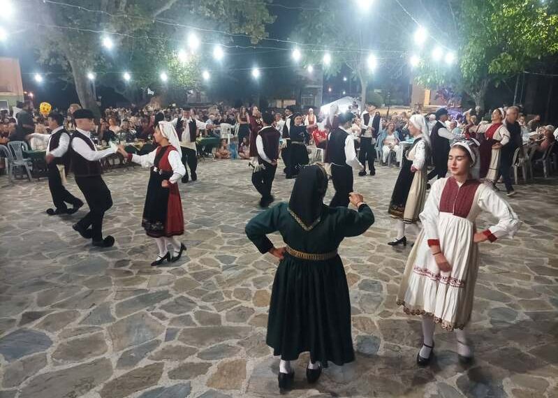 Το αυθεντικό παραδοσιακό Πανηγύρι της Αγίας Παρασκευής στο Ρίζωμα Τρικάλων (ΦΩΤΟ)
