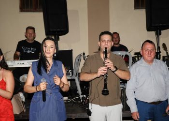 Μεγάλη επιτυχία σημείωσε ο ετήσιος χορός στο Κεραμίδι – Μια βραδιά γεμάτη κέφι, χορό και παράδοση (ΦΩΤΟ – ΒΙΝΤΕΟ)