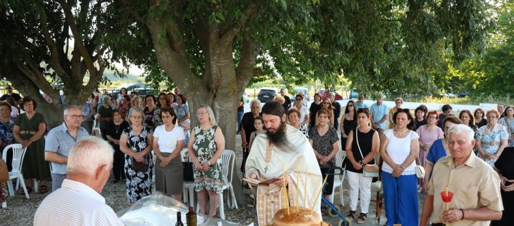 Με θρησκευτική κατάνυξη ο εορτασμός των Αγίων Αναργύρων στην Κρήνη Τρικάλων (ΦΩΤΟ – ΒΙΝΤΕΟ)