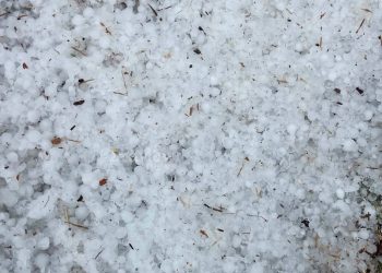 Ισχυρή χαλαζόπτωση έπληξε το Γερακάρι Καλαμπάκας (ΦΩΤΟ)