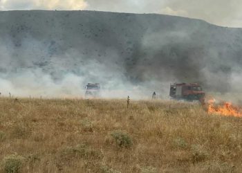 Άμεση κινητοποίηση για φωτιά στη ΒΙ.ΠΕ. Φαρκαδόνας – Η πυρκαγιά τέθηκε γρήγορα υπό έλεγχο (ΦΩΤΟ)