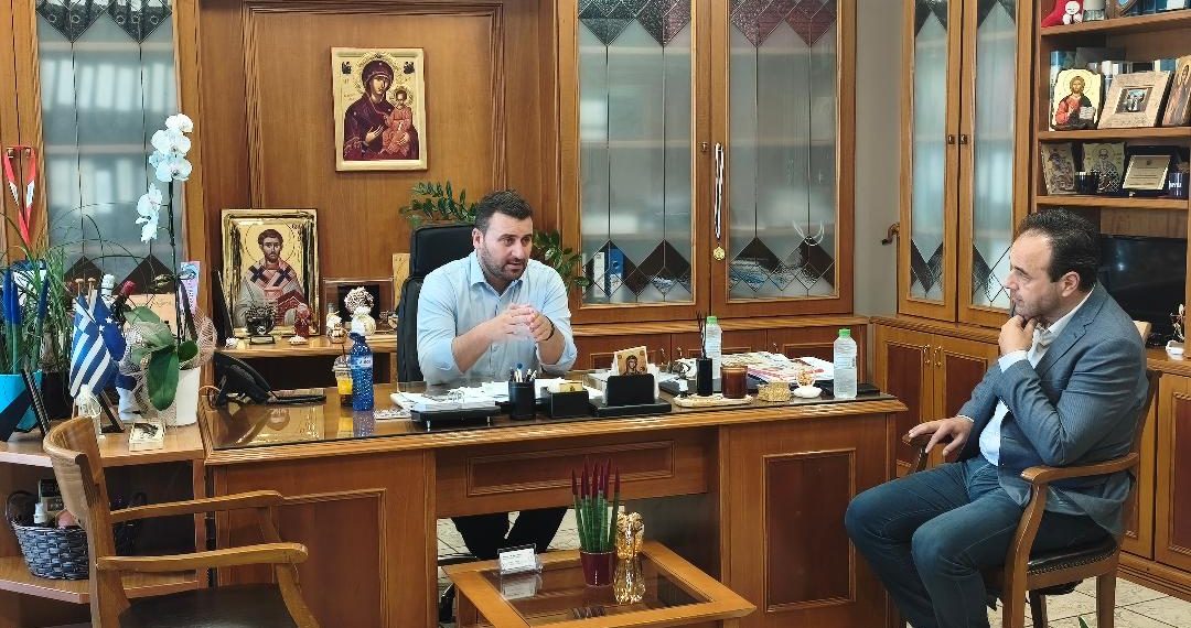 Στο Δημαρχείο Καλαμπάκας ο Δημήτρης Παπαστεργίου συναντήθηκε με τον Δήμαρχο Μετεώρων Λευτέρη Αβραμόπουλο – Στο επίκεντρο τα μεγάλα έργα και ο νέος Περιφερειακός