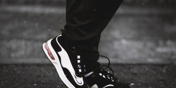 Casual Footwear: Άνεση και Στυλ για Κάθε Στιγμή της Ημέρας