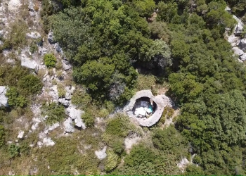Δείτε πού άφησαν οι Αργοναύτες τον Ηρακλή – Η αποκάλυψη ενός τύμβου στις αρχαίες Αφέτες (ΒΙΝΤΕΟ)