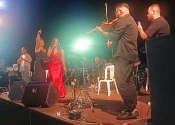 «Βούλιαξε» η Λυγαριά στο μεγάλο πανηγύρι του Α.Ο. Απόλλων – Χιλιάδες κόσμου διασκέδασαν μέχρι τα ξημερώματα
