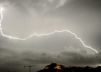 Καιρός: Μήνυμα του 112 στους κατοίκους της Φθιώτιδας – «Προσέξτε τις επόμενες 12 ώρες»