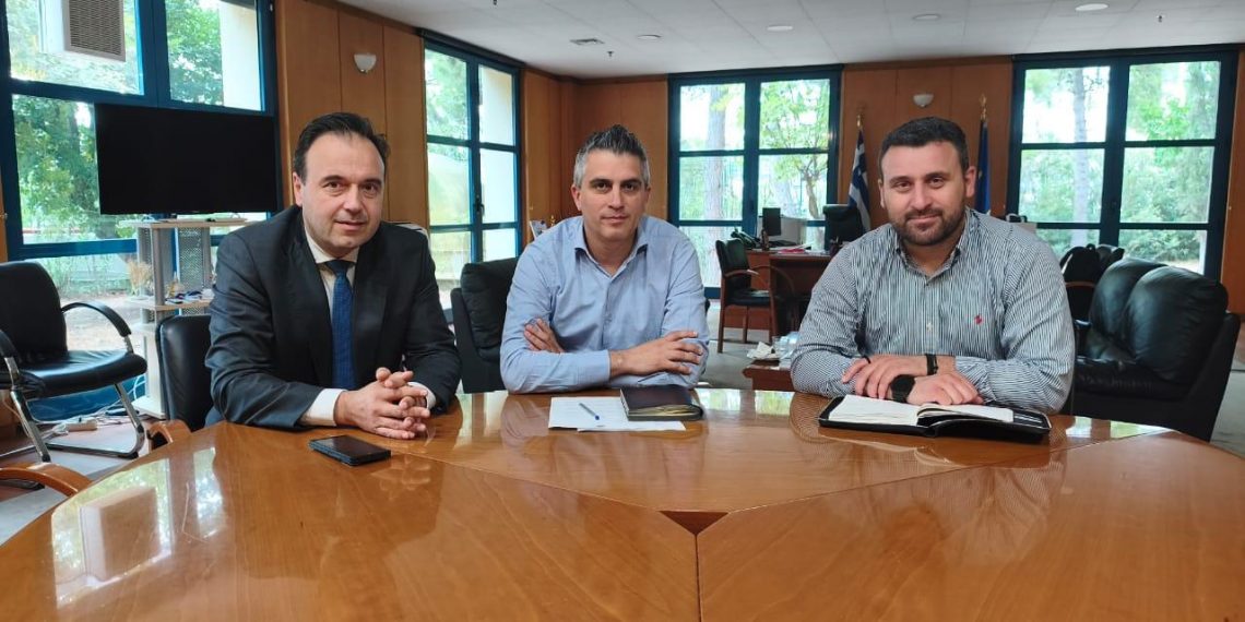 Συνάντηση Αβραμόπουλου με Δήμα και Παπαστεργίου: Στο επίκεντρο τα έργα αποκατάστασης, ο Ε65 και οι παρεμβάσεις καθημερινότητας για την Καλαμπάκα και τα χωριά