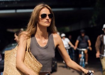 Ψάθινες τσάντες και στην πόλη – 8 τσάντες, ιδανικές για καλοκαιρινά office looks