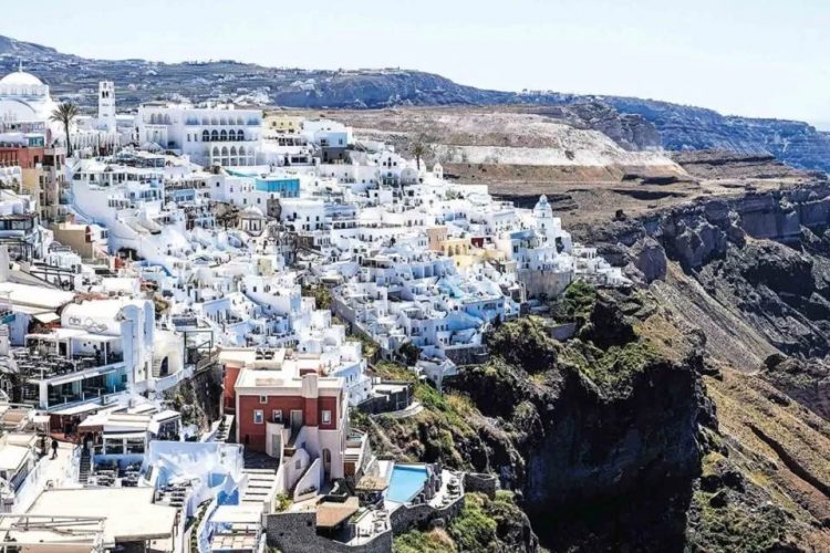 Δεν μπορούν να πληρώσουν διαμονή για διακοπές οι Έλληνες