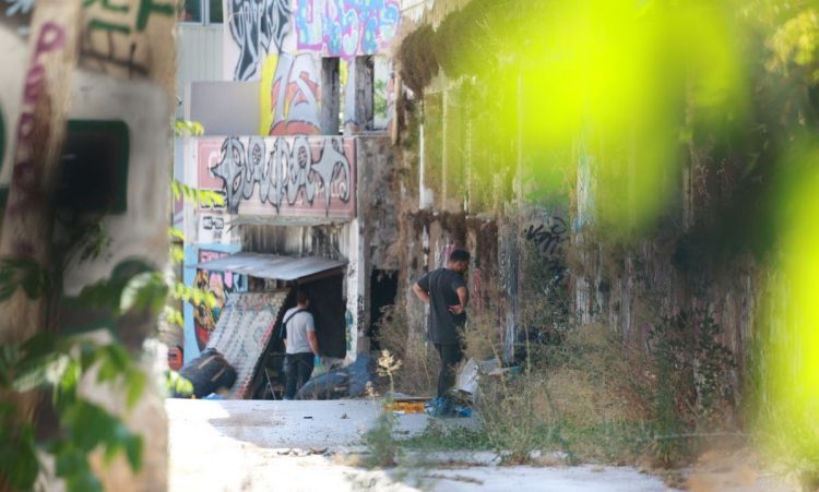Κυψέλη: Το σημείο που βρέθηκε η βαλίτσα με τη σορό της γυναίκας – Τα σενάρια που εξετάζει η ΕΛΑΣ