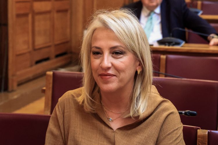 Νέα πρόεδρος της ΚΟ του ΣΥΡΙΖΑ η Ρένα Δούρου