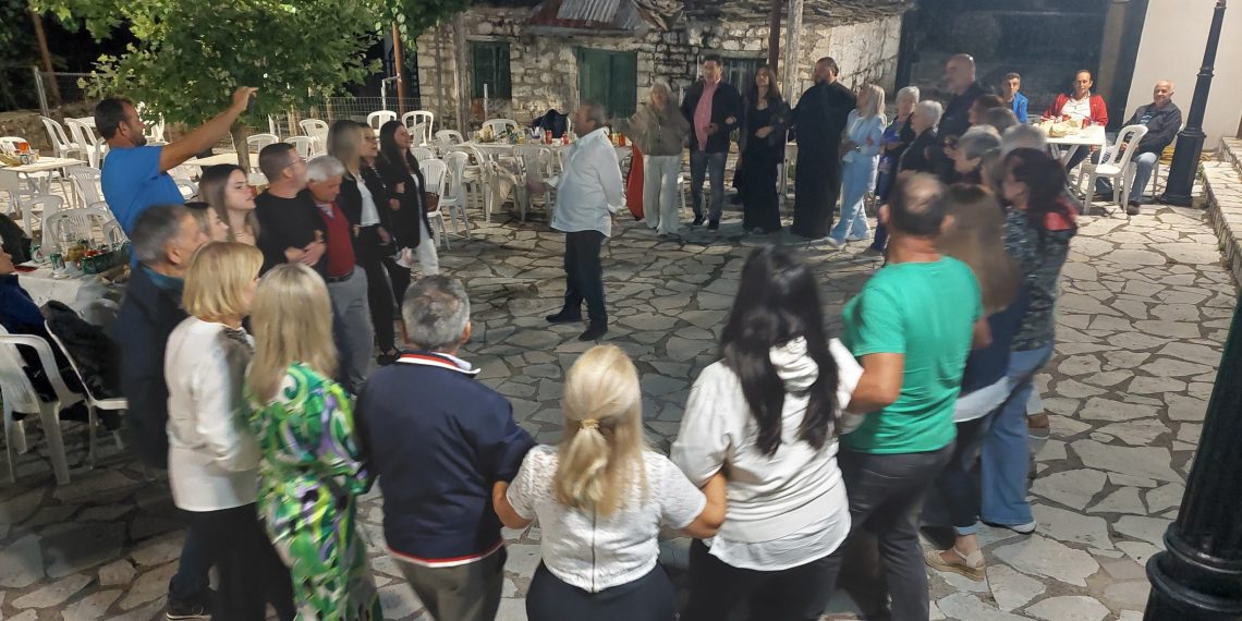 Τα «Κάγκελα» στον Αετό Τρικάλων – Ο χορός που σχηματίζει σταυρό και ενώνει ολόκληρο το χωριό