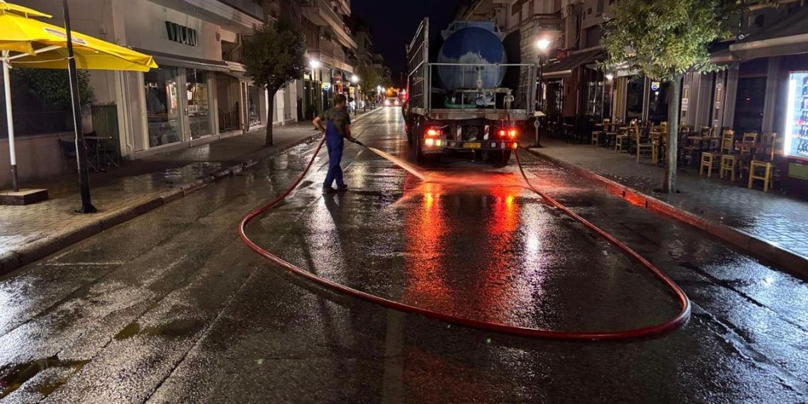 Καθαρισμός της οδού Τρικάλων από συνεργεία του Δήμου Μετεώρων