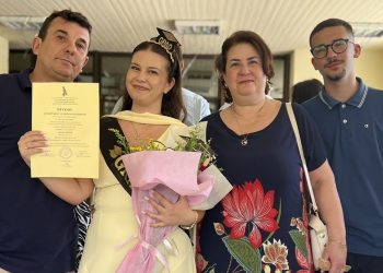 Πτυχιούχος Νηπιαγωγός η Λένια Τσιπράκου – Συγκίνηση και περηφάνια στην ορκωμοσία της
