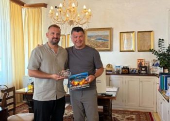 Προς πολιτιστική και εκπαιδευτική συνεργασία των Δήμων Τρικκαίων και Πάτμου