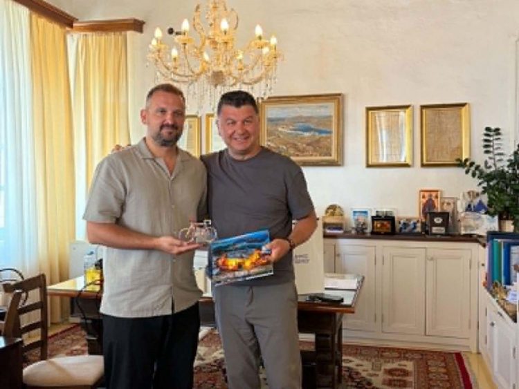 Προς πολιτιστική και εκπαιδευτική συνεργασία των Δήμων Τρικκαίων και Πάτμου