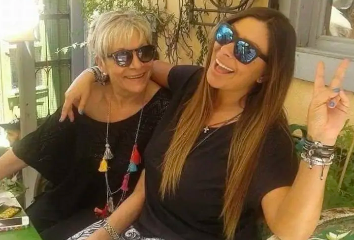 Πέννυ Ντόσα: Ραγίζει καρδιές η ανάρτηση της μητέρας της: “Παιδάκι μου, Περιστεράκι μου, Ομορφιά μου, ήθελες να φύγεις νέα…”