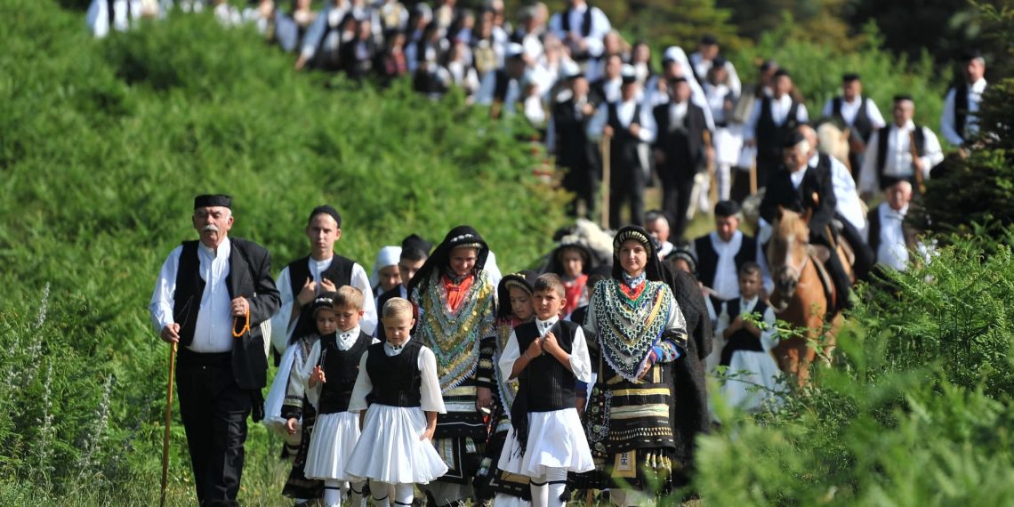 Σαν να γύρισε ο χρόνος πίσω – Εντυπωσιακές εικόνες από το Σαρακατσάνικο Καραβάνι στο Περτούλι