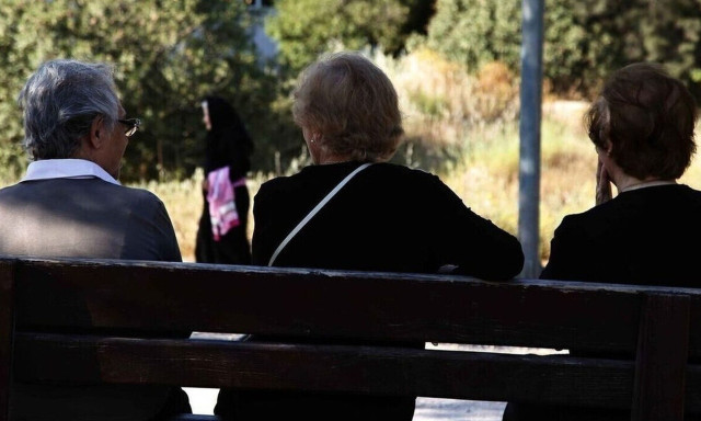 Συντάξεις χηρείας: Ερχονται μεγάλες αυξήσεις τον Σεπτέμβριο – Αναλυτικά παραδείγματα