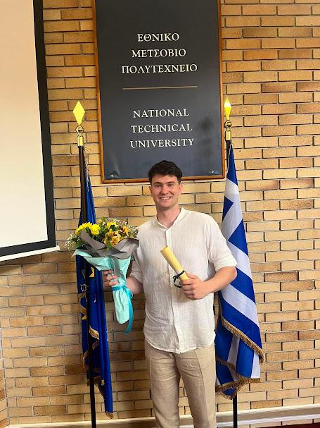 Ημέρα χαράς για το Νίκο Σπαθή – Έλαβε το πτυχίο του Πολιτικού Μηχανικού από το Ε.Μ.Π. Αθηνών