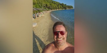Θέμης Γεωργαντάς: «Κάθε καλοκαίρι έχω σταθερό ραντεβού με τη Σκιάθο»