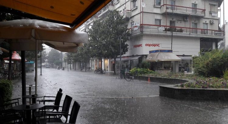 Αλλάζει άρδην το σκηνικό του καιρού: “Ανοίγουν οι ουρανοί” σήμερα στα Τρίκαλα! (ΠΙΝΑΚΑΣ)