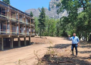 Δήμος Μετεώρων: Η Δημοτική Αρχή Αβραμόπουλου «ξεθάβει» το ΞΕΝΙΑ Καλαμπάκας – Τέλος στην εγκατάλειψη, την περιβαλλοντική υποβάθμιση και τον κίνδυνο πυρκαγιάς
