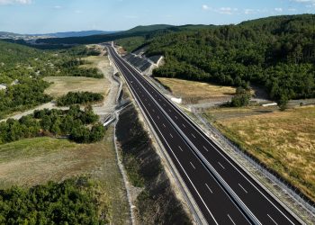 Ε65: Σε κυκλοφορία 182,1 χλμ. σύγχρονου και ασφαλούς αυτοκινητοδρόμου – Στις 2:30 το μεσημέρι το άνοιγμα του νέου τμήματος