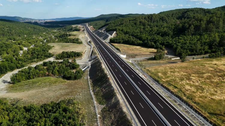 Ε65: Σε κυκλοφορία 182,1 χλμ. σύγχρονου και ασφαλούς αυτοκινητοδρόμου – Στις 2:30 το μεσημέρι το άνοιγμα του νέου τμήματος